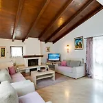 Villa Marty With Private Pool And Jacuzzi