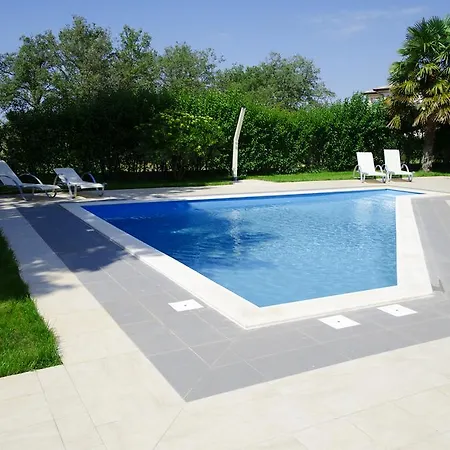 Villa Marty With Private Pool And Jacuzzi Rosini