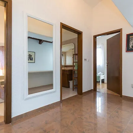 Marty With Private Pool And Jacuzzi Villa