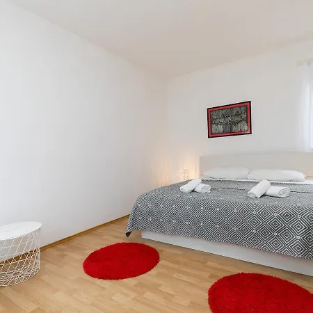 Marty With Private Pool And Jacuzzi *