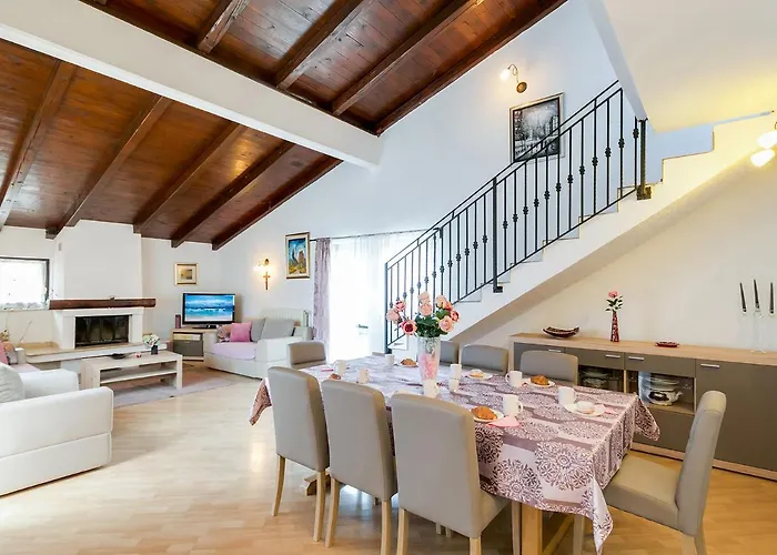 Marty With Private Pool And Jacuzzi *