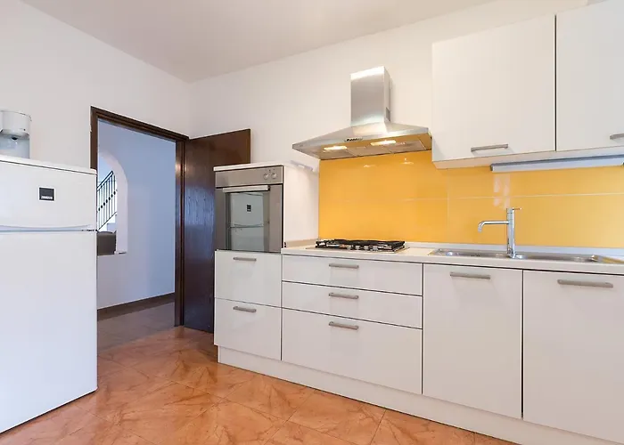 Marty With Private Pool And Jacuzzi * Rosini