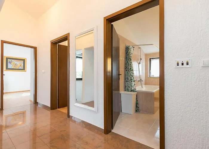 Marty With Private Pool And Jacuzzi *